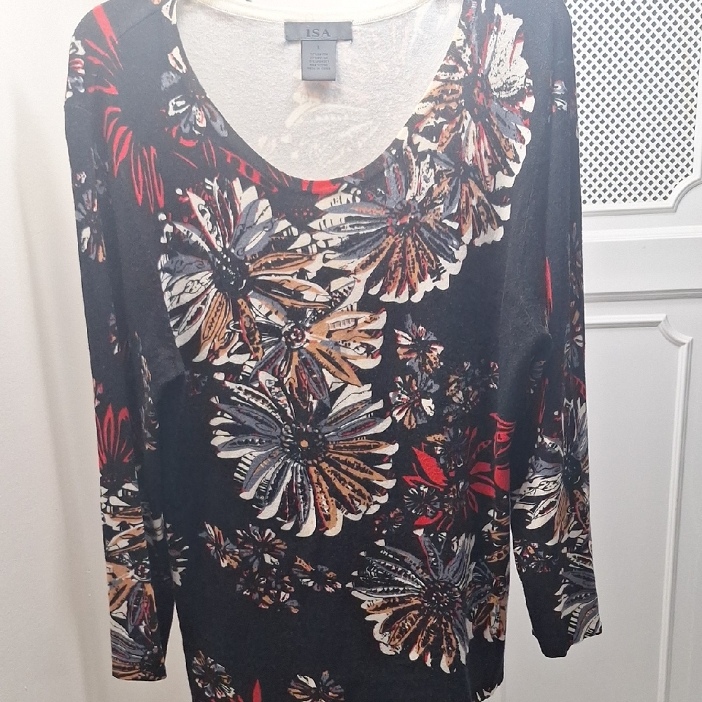 Floral Print Women's Top - Black and Red Sweater. Brand ISA